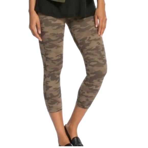 NWT Spanx Desert Camo Cropped Lamn Legging - Picture 1 of 8